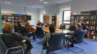 Imagen del encuentro con los magistrados/as de la Audiencia Provincial de A Coruña